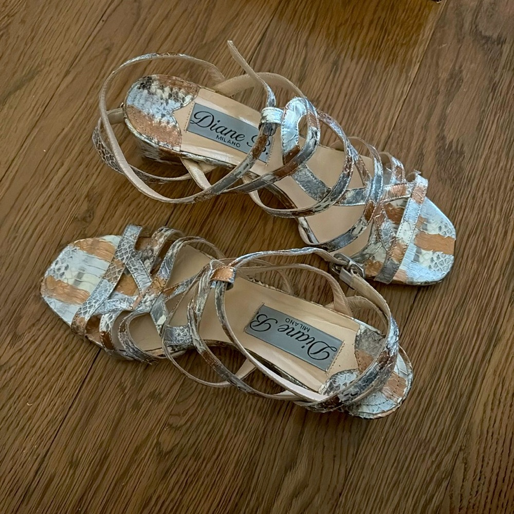 Diane B. Mid Heel Strappy Ankle Sandal - Amalfi Pelicon size 37